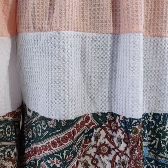 Off Shoulder Neutral Wide Striped Top with Pattern Bottom and Bell Sleeves Sz L - Picture 7 of 11